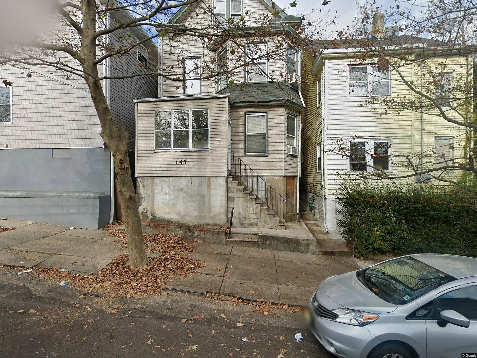 3 bed, $2,300 — Photo 1