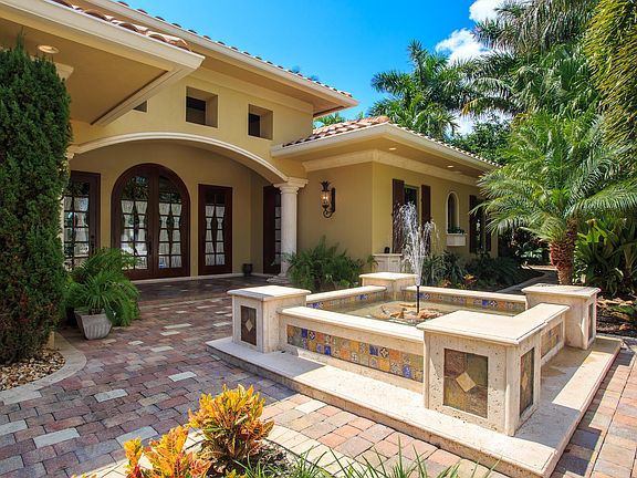 2nd image of 880 Cypress Lake Cir