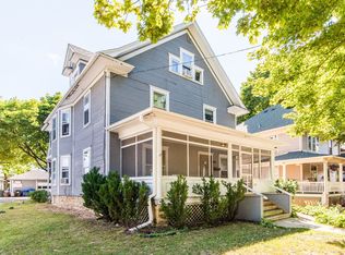 226 W Locust St, Dekalb, IL 60115