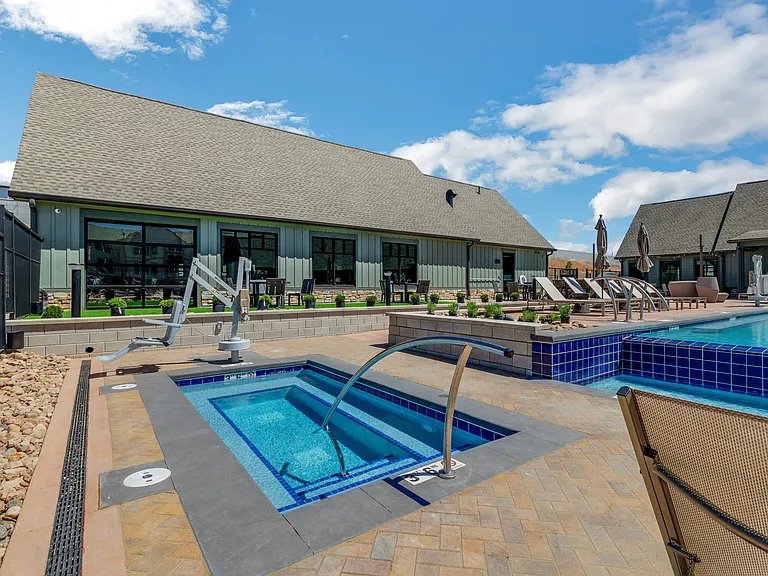 Hot Tub/ Spa
