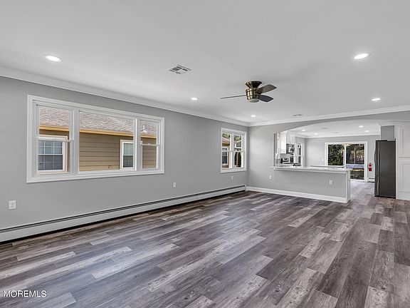 3rd image of 12 Polonaise Drive