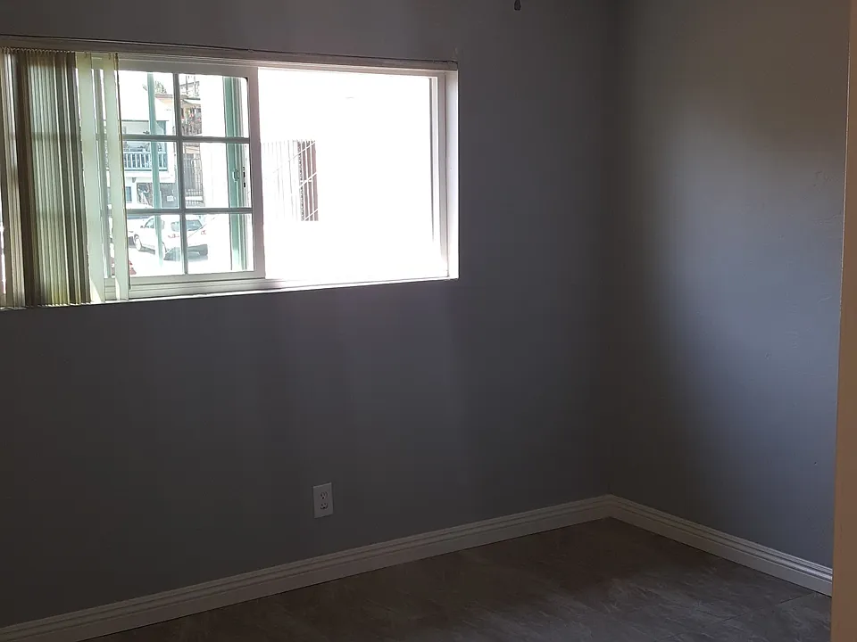 4255 Altadena Ave