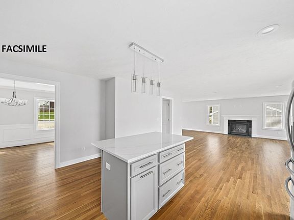 5th image of 7 Ford Ave