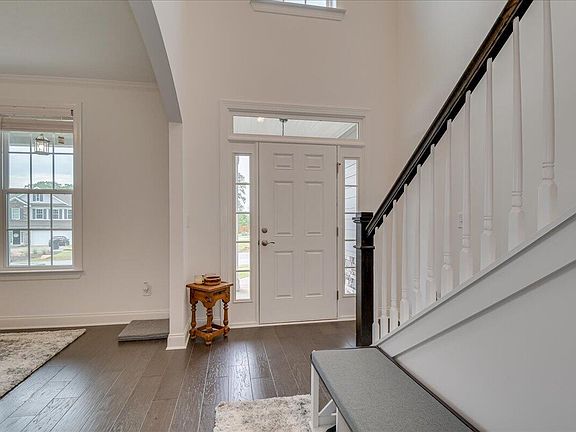 5th image of 868 Lillian Park Dr