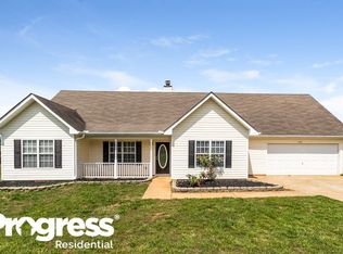 1136 Larkspur Dr, Locust Grove, GA 30248