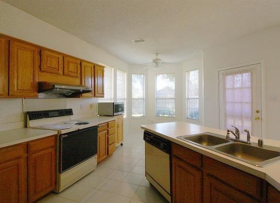 5th image of 2224 Briarcrest Dr