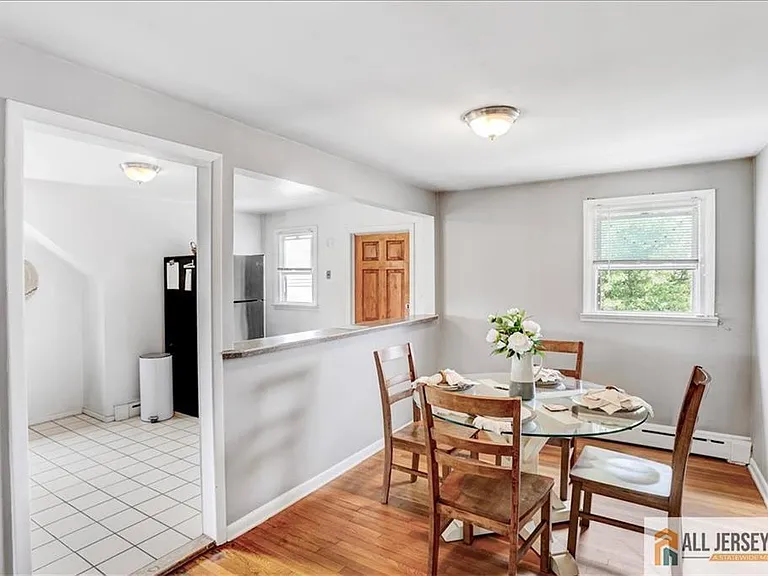 52 Saint Ann St #2-F — Photo 12