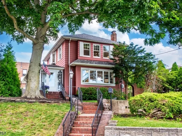 227 Berkshire Rd, Hasbrouck Heights Boro, NJ 07604