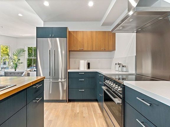 3rd image of 27 Saxton St APT 1