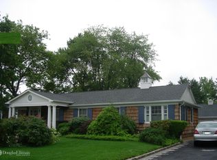 21 Secor Dr, Port Washington, NY 11050