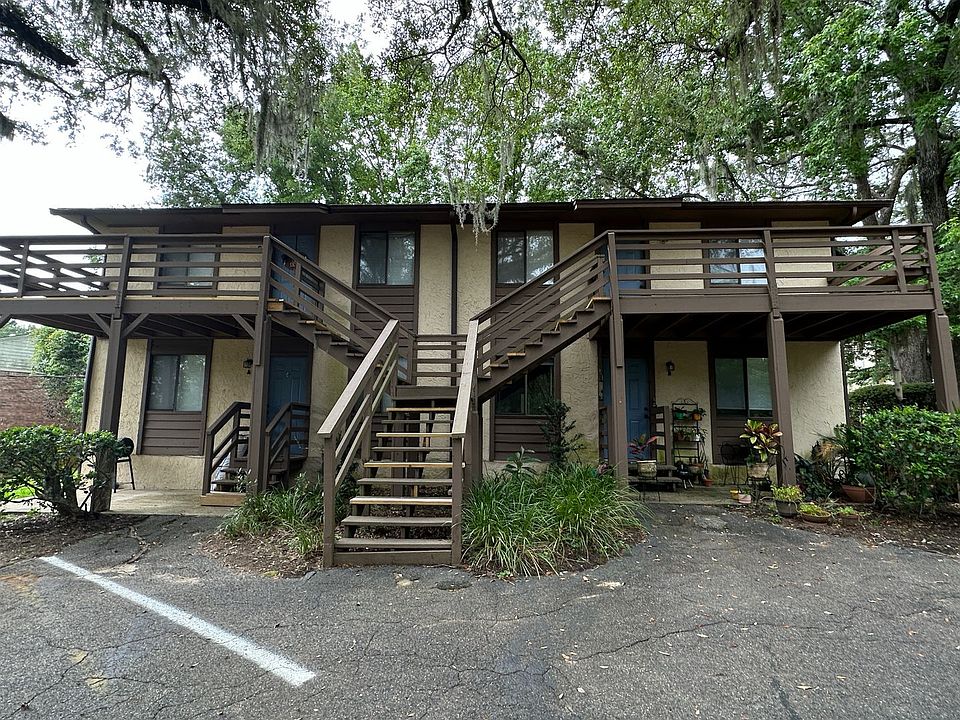 1st image of 1943 Larette Dr APT D