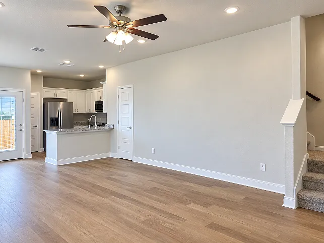 3 bed, 2.5 bath, 1263 sqft, $1,695 — Photo 4