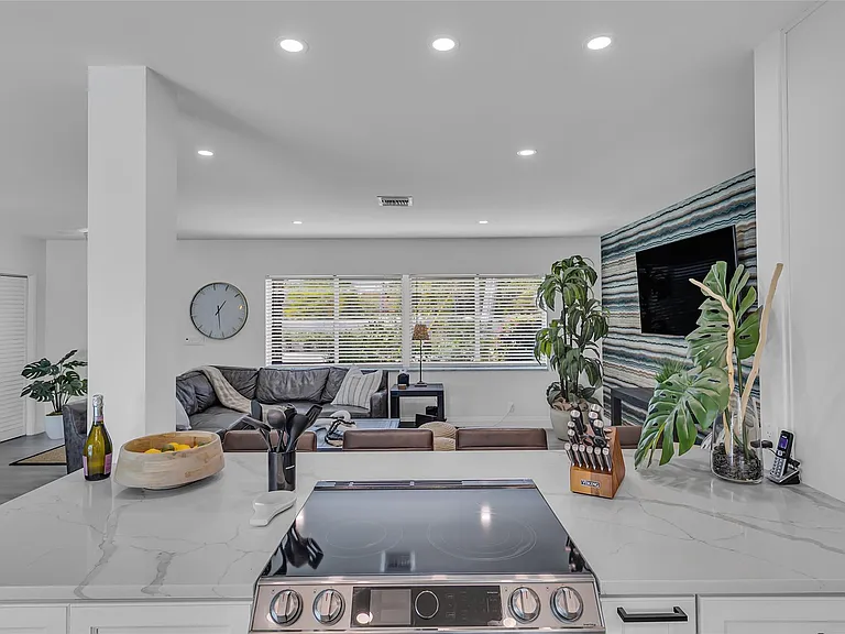 3108 NE 42nd Ct — Photo 24