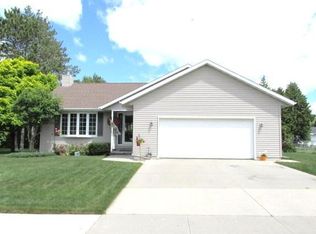 3102 44th St, Two Rivers, WI 54241