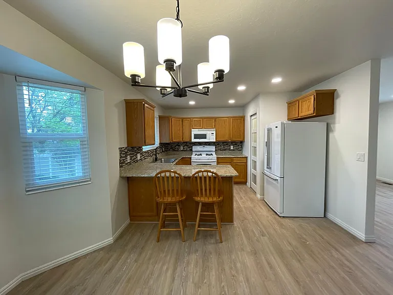 5166 W Saguaro Dr — Photo 8