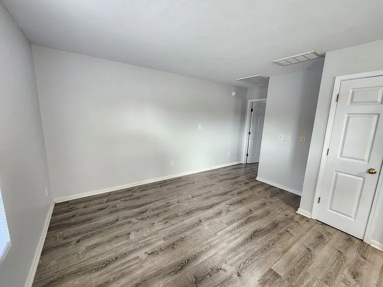 63 Coats Cir — Photo 3