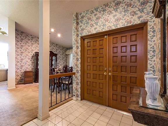 4th image of 2706 Wedgewood Dr