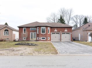 7 Bush Cres, Wasaga Beach, ON L9Z 1M3