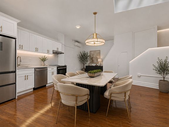 2nd image of 702 Greenwich St #1