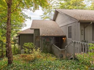 146 Racquet Club Villas Dr #A, Sapphire, NC 28774