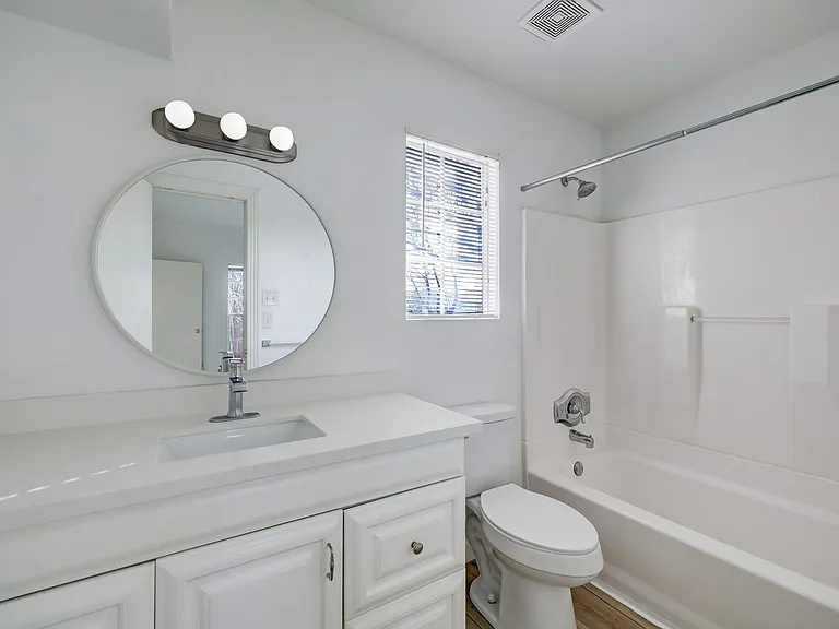 1401 Castle Ct #1403-B — Photo 3