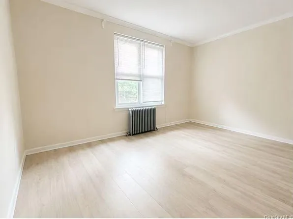 193-14 39 #A, Bayside, NY 11358