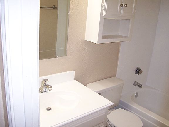 5th image of 11819 Garden Terrace Dr