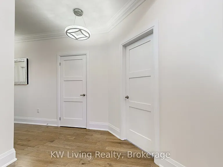 92 Giardina Cres — Photo 34