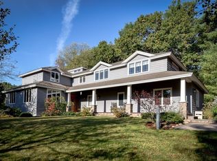 33 A Walpole St, Dover, MA 02030