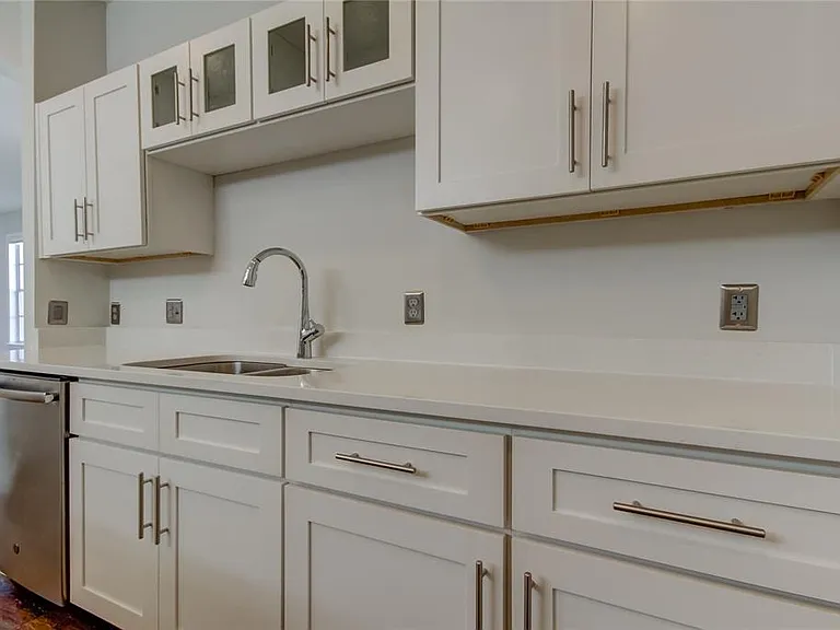 10704 Sierra Vista Pl — Photo 6