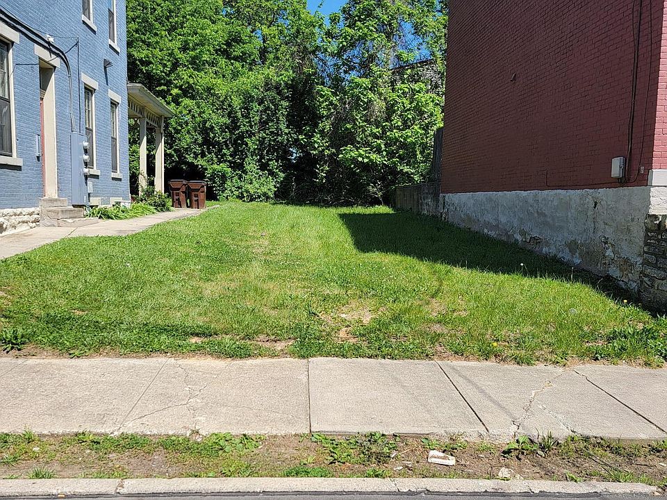 2nd image of 212 Bush St