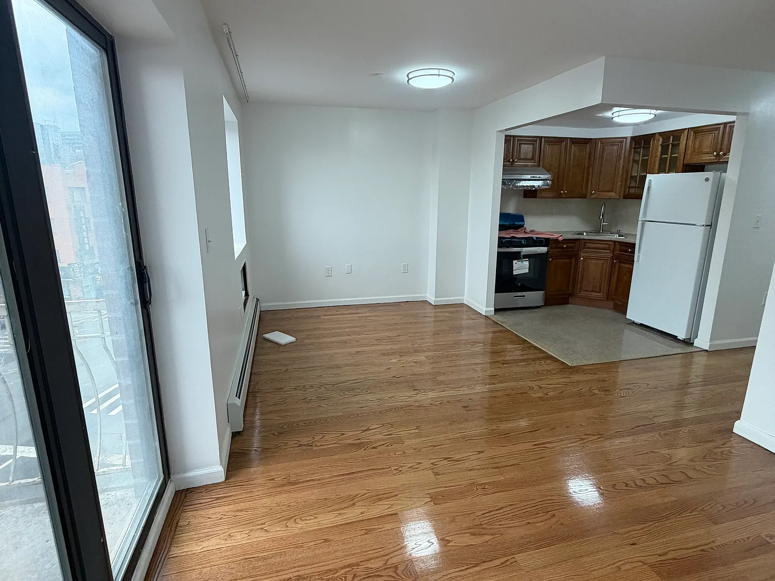 2 bed, 780 sqft, $2,700 — Photo 1