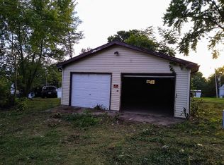 201 N Ontario St, Tower Hill, IL 62571