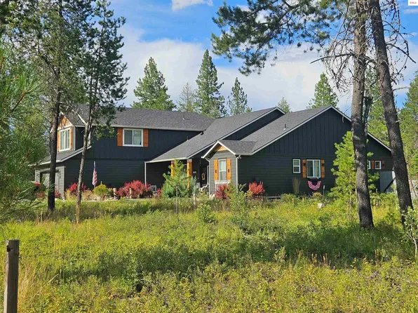 447 Satchel Dr, Spirit Lake, ID 83869