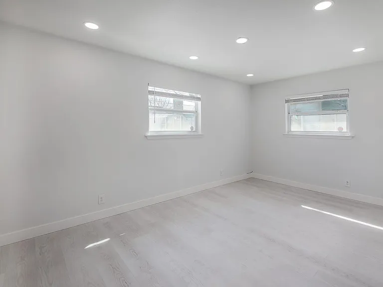 8505 Spearman Dr — Photo 11