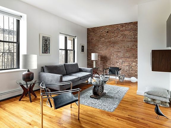 3rd image of 430 Sterling Pl APT 3B