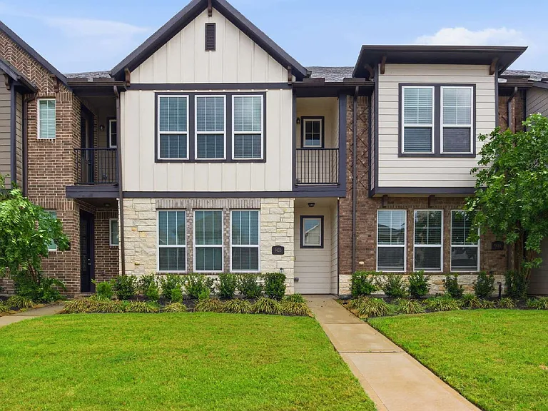 9406 Caddo Ridge Ln — Photo 16