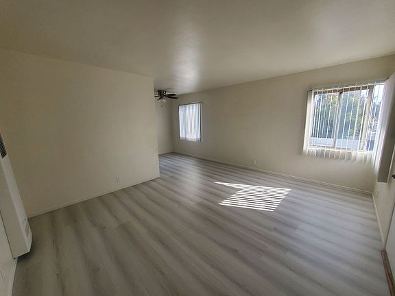 2nd image of 2260 Pine Ave APT 5