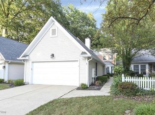 225 Westwind Dr UNIT 2, Avon Lake, OH 44012