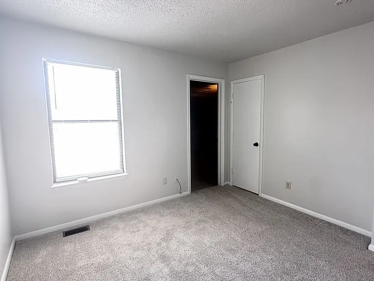 1005 Barnacle Ct — Photo 8