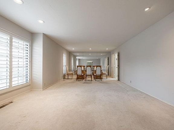 4th image of 4408 Tamarisk Dr