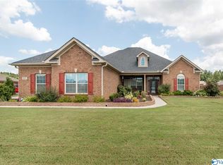 105 Windledge Pl, Harvest, AL 35749