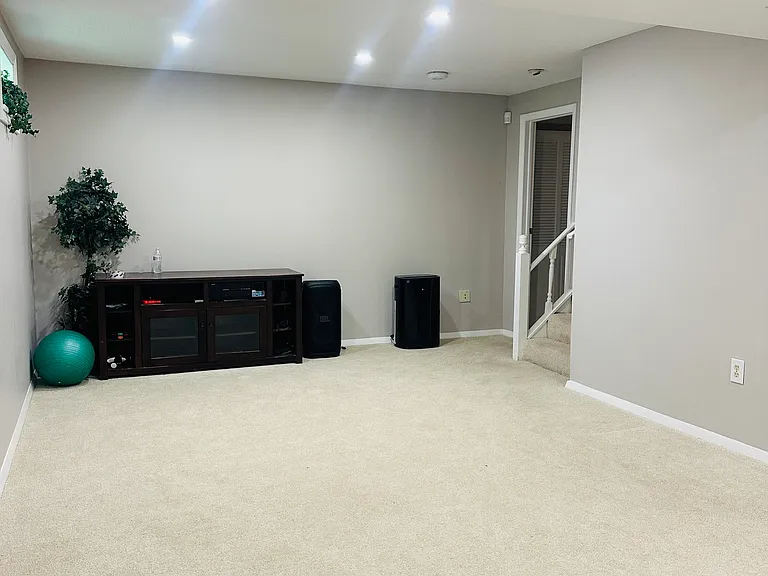 8201 Terra Grande Ave — Photo 14