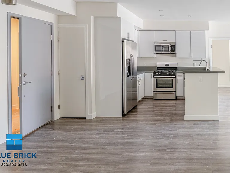 4305 Laurel Canyon Blvd #202A — Photo 18