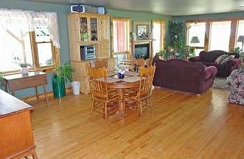 4th image of 3785 Woodridge Trl