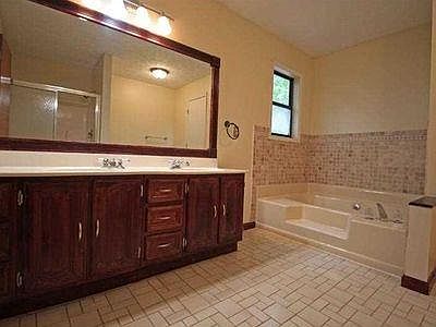 5th image of 920 Blackwell Ct