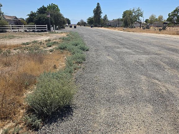 3rd image of 28102 Carousel Ave