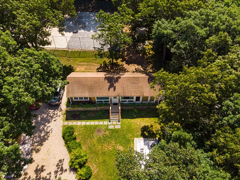 16 Mudford Ave — Photo 47