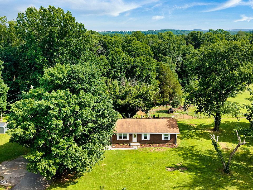 1st image of 287 Oakridge Dr