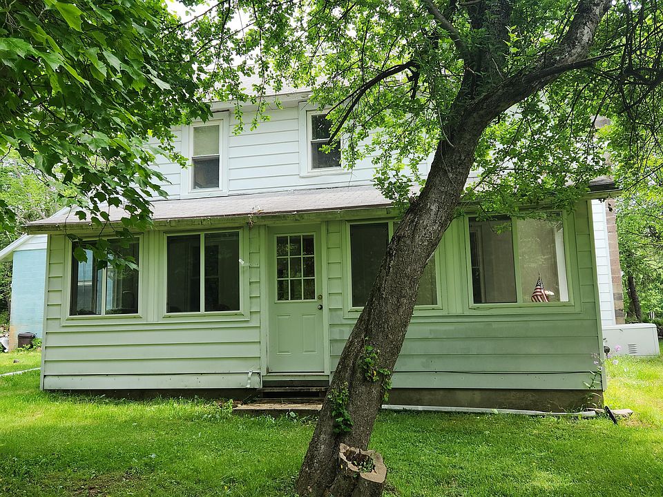 1st image of 195 Maple St